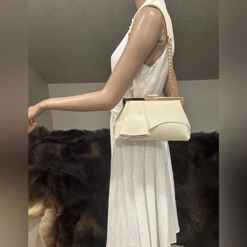 Ivory Pebble Leather Handmade Asymmetrical Ruffles Metal Frame Clutch/Crossbaody - Picture 4 of 16